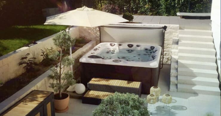 Best Hot Tub Accessories for Your Backyard - Master Spas Blog