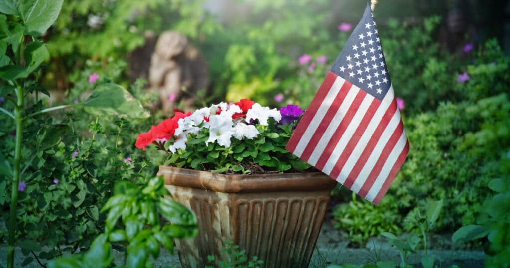 patriotic planter for patio