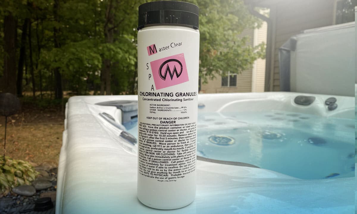 Hot tub chlorine FAQ Total vs free chlorine Master Spas Blog