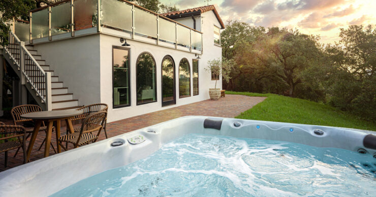 vacation rental home hot tub