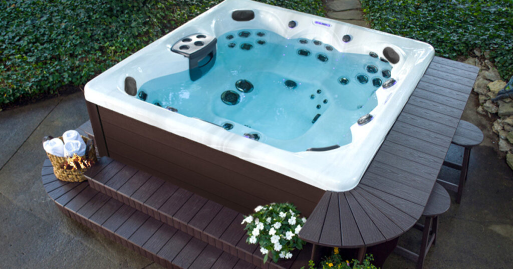 hot tub with bar