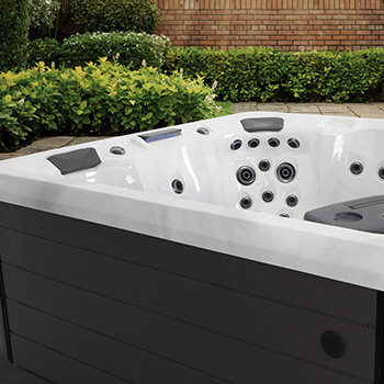 Energy Efficient hot tub